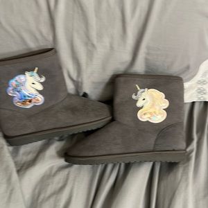 NWOT-Girls Shakey Unicorn Faux Suede Boots -